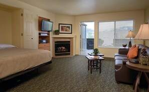Room - Wolf Creek | Group Ski Retreat | Pool + Ski | 3BR Sleeps 8 (Eden)