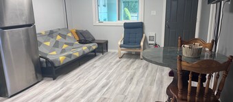 Cozy 1-Bedroom Suite in Tahsis, BC – Your West Coast Escape 🌲