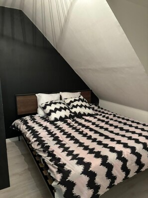 4 Schlafzimmer, Bügeleisen/Bügelbrett, WLAN, Bettwäsche