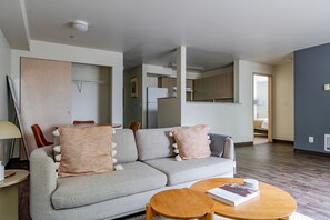 Living area - Blueground | University District, view, nr University Village (Seattle)