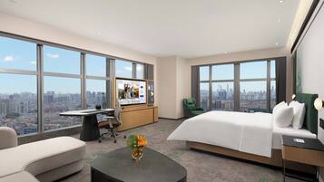Business Suite, City View | Premium bedding, memory foam beds, in-room safe, desk