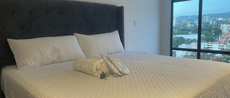 2 habitaciones, tabla de planchar con plancha, wifi y ropa de cama