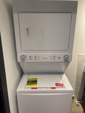 Interior - Luxurious Apt. Z.10 GT City | 2Bedroom | AC | Wifi | Parking | Swimming Pool Jacuzzi (Ciudad de Guatemala)