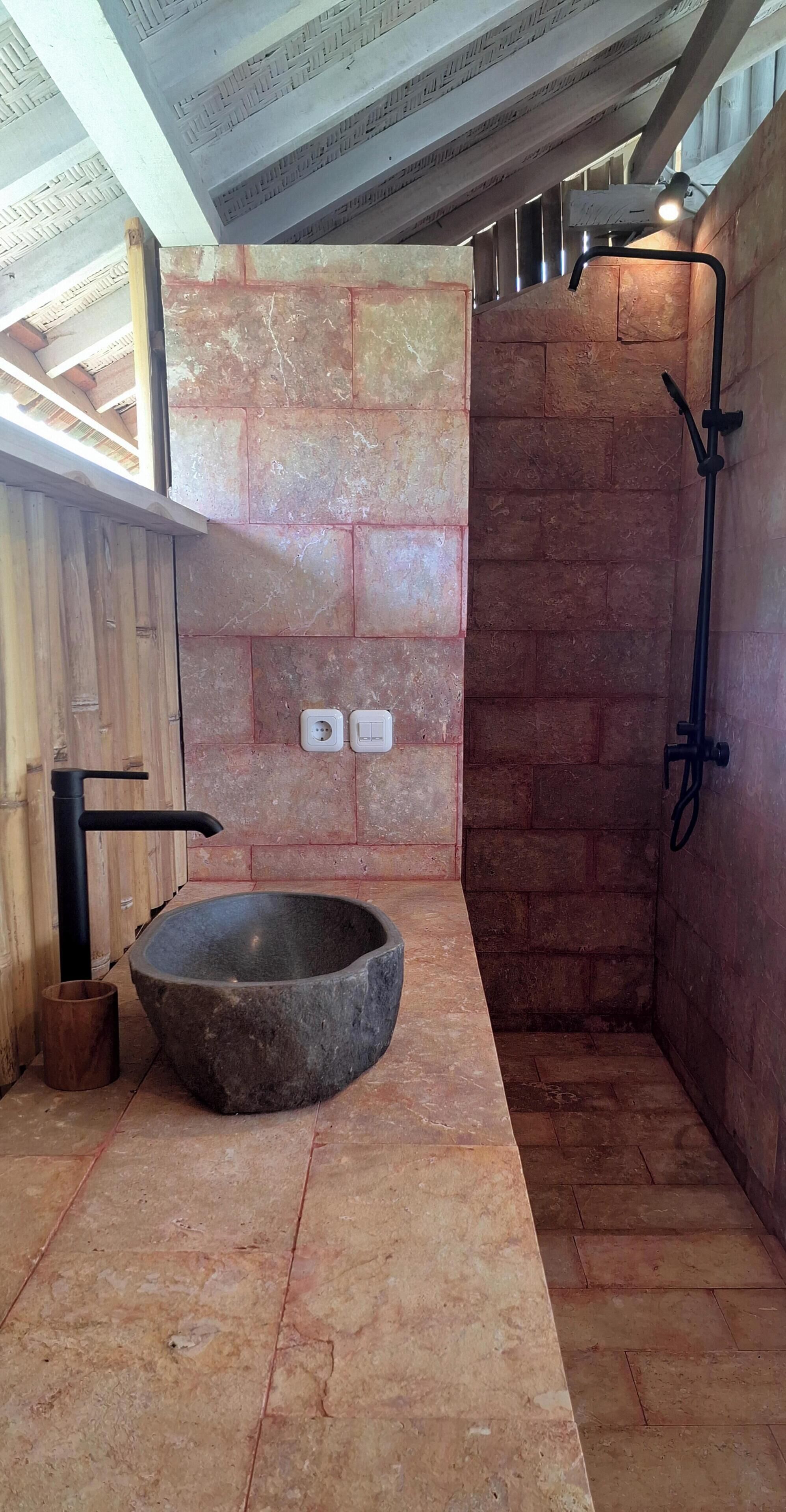 Shower, bidet, towels, soap