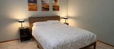 2 bedrooms, iron/ironing board, WiFi, bed sheets