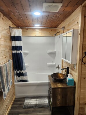Bathroom - Walden Legacy Lodge – North Park Basecamp - Hunt, Fish, Hike, and Snowmobile (Walden)