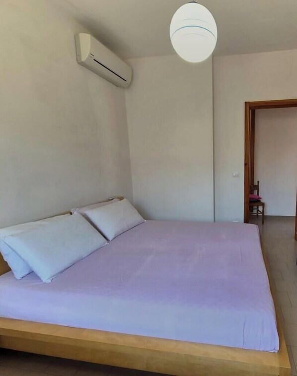 3 chambres, bureau, draps fournis