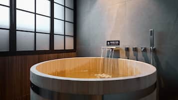 Bain à remous privé