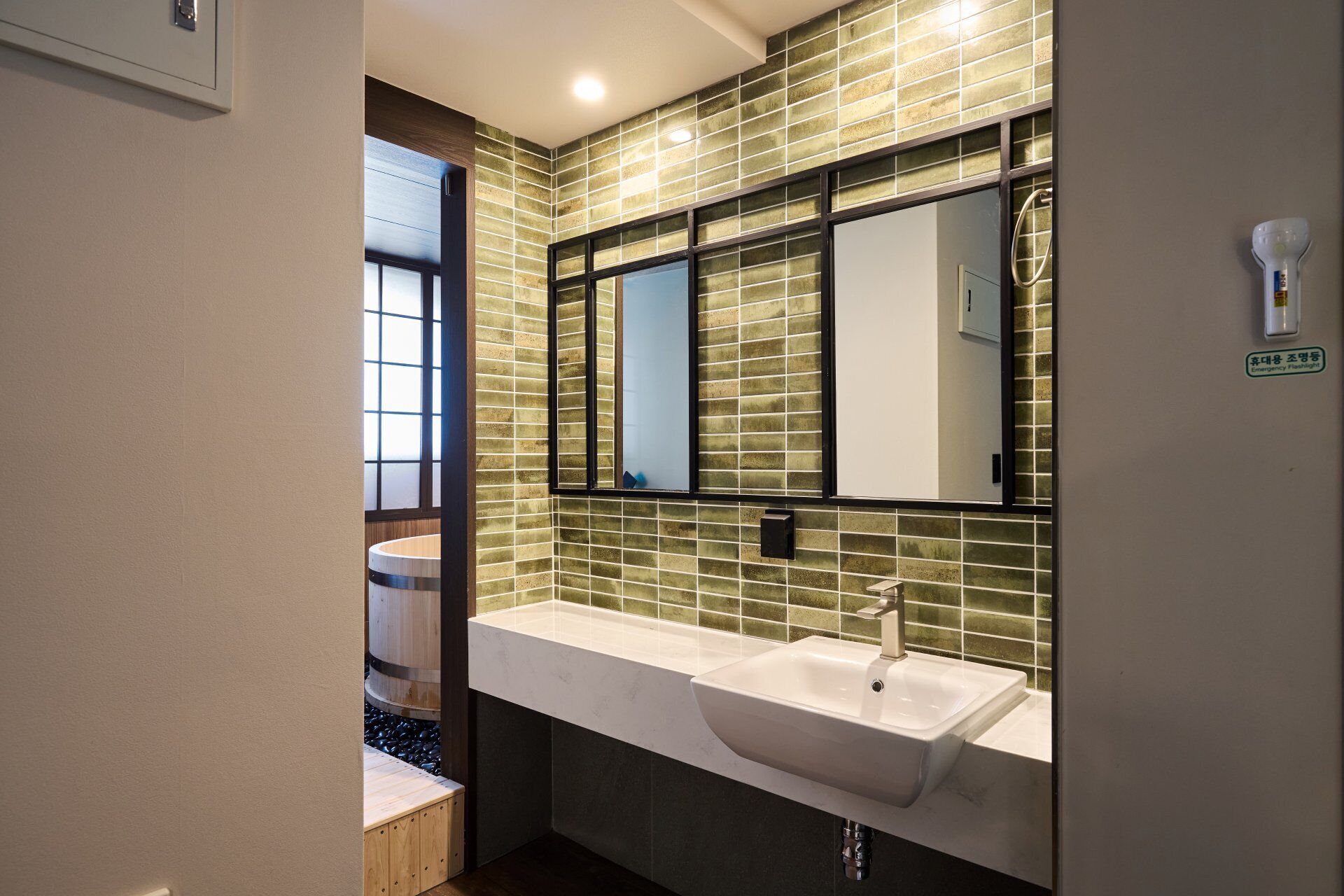 Signature Spa Family | Bathroom | Hair dryer, bidet, towels, shampoo