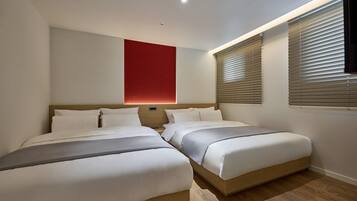 Signature | Blackout drapes, soundproofing, free WiFi, bed sheets
