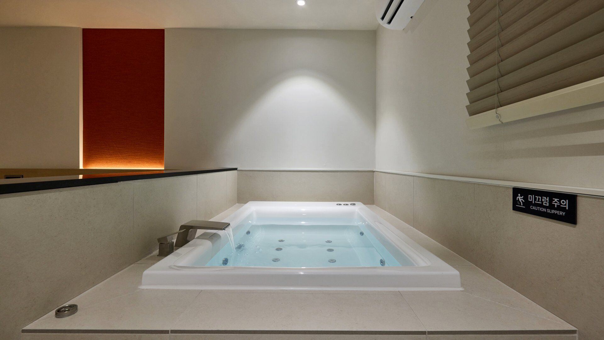 Deluxe-Z Spa | 専用スパ浴槽
