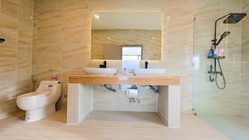 Vila Mewah, balkon, pemandangan samudra | Kamar mandi