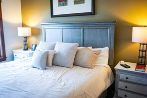 Condo, Multiple Beds, Jetted Tub, Mountain View (2 Br: Soaring Eagle 216) | 2 bedrooms, individually decorated, individually furnished, bed sheets - Soaring Eagle # 216 2 Bedrooms, 2 Full Baths:slopeside, Hot Tubs, Underground Parking (Snowshoe)