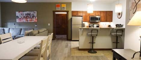 Appart'hÎtel, plusieurs lits, bain à remous, vue montagne (2 Br: Soaring Eagle 216) | Intérieur