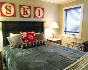 Condo, Multiple Beds, Patio, Mountain View (2 Br: Powderidge 7) | 2 bedrooms, individually decorated, individually furnished, bed sheets - Powderidge 7 Slopeside Unit - 2 Br Pet Friendly (Snowshoe)