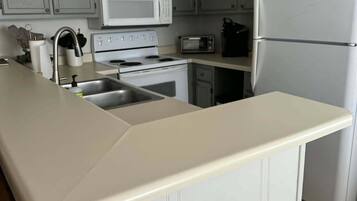 Condo, Multiple Beds, Balcony, Mountain View (3Br: Summit 101B) | Private kitchen