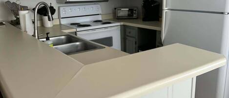 Condo, Multiple Beds, Balcony, Mountain View (3Br: Summit 101B) | Private kitchen