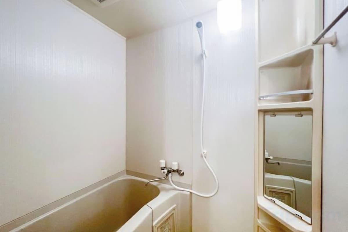 Bathroom | Free toiletries, hair dryer, bidet, towels