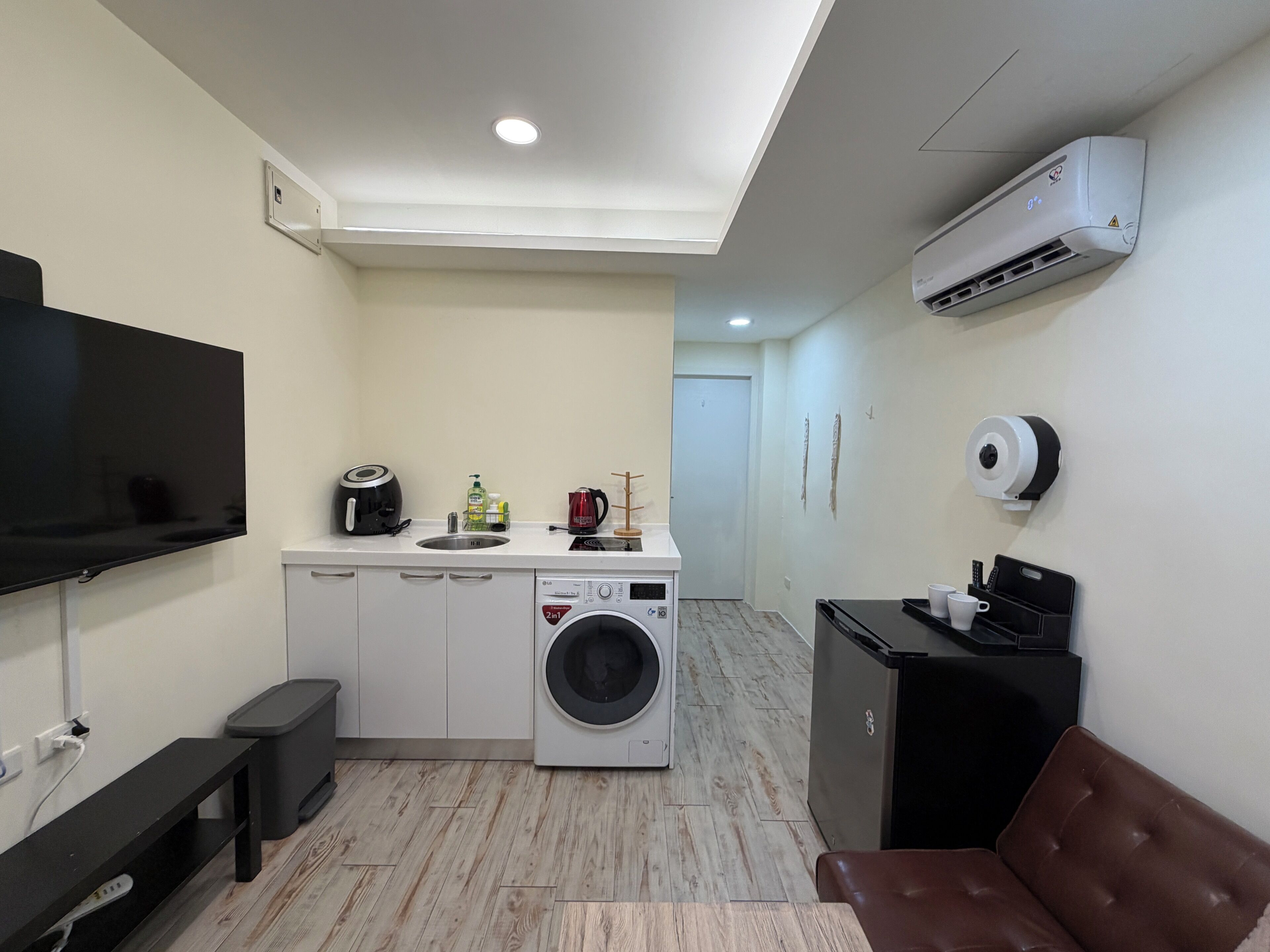 Deluxe Double Room | Living area