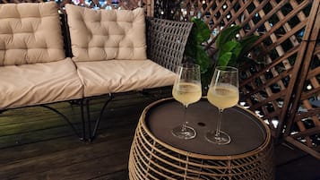 Signature Twin Room, City View | Property grounds