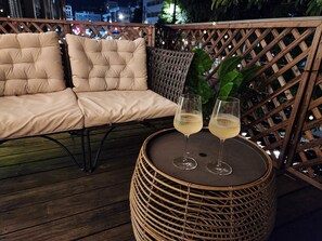 Signature-Zweibettzimmer, Stadtblick | Unterkunftsgelände