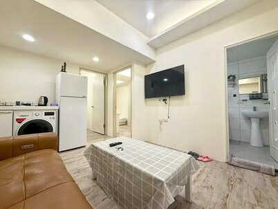 Qinn Apartment