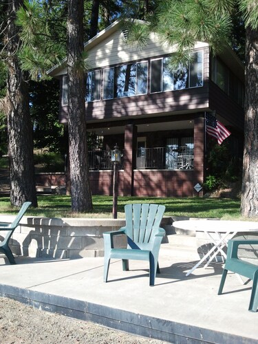 The Perfect Getaway on Newman Lake