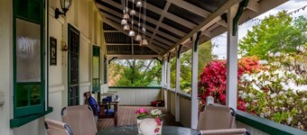 Historic Elegance in the Heart of Wine Country - Dillons Cottage Stanthorpe!