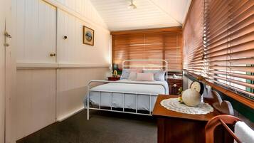 1 bedroom, iron/ironing board, bed sheets
