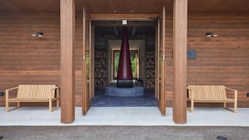 Sauna, hot springs/mineral springs, massages