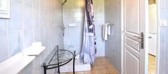 2 bedroom amazing home in Saint-Christophe-du-Foc