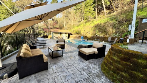 Madrone Mountain Retreat