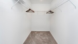 Interior - Charming 3-bedroom townhome with 2 car garage in vibrant Charlotte. (Charlotte)