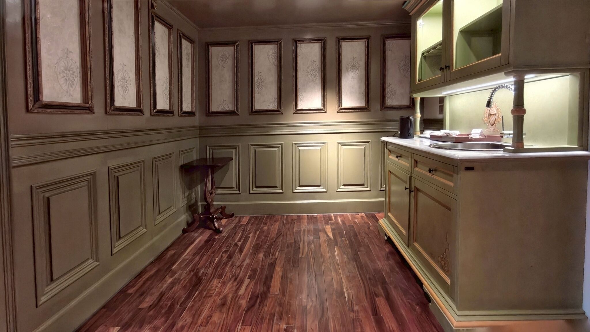 Deluxe Quadruple Room | Interior