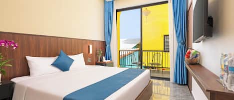 Superior Double Room Single Use | Free WiFi, bed sheets