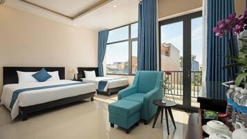 Deluxe Triple Room, City View | Free WiFi, bed sheets