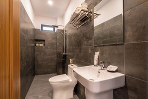 Bathroom - Corner Centre Villa Hoi An (Cam Chau, Hoi An Đong)