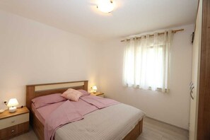 Free WiFi, bed sheets - Apartment Samsa Mirica (56035-A1) (Čižići - island Krk)