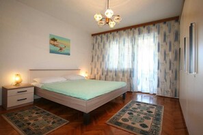 Free WiFi, bed sheets - Apartment Dvornicic A4 (Šilo)