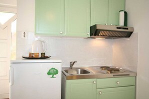 Fridge, coffee/tea maker, cookware/dishes/utensils, dining tables - Apartment Dvornicic A4 (Šilo)