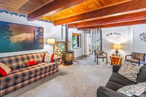 TV, fireplace, video games, offices - Riverfront Cabin | Hot Tub | Dogs OK | Near Mt Rainier (Greenwater)