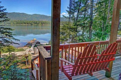 Lake Wenatchee Villa | Dogs OK | Beach & Deck