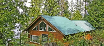 Lake Wenatchee Villa | Dogs OK | Beach & Deck
