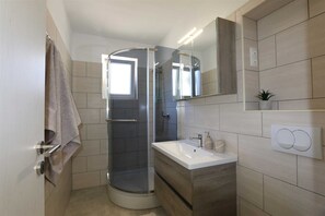 Hair dryer, towels - Apartment Mrakovcic Mirjana gold (Šilo)