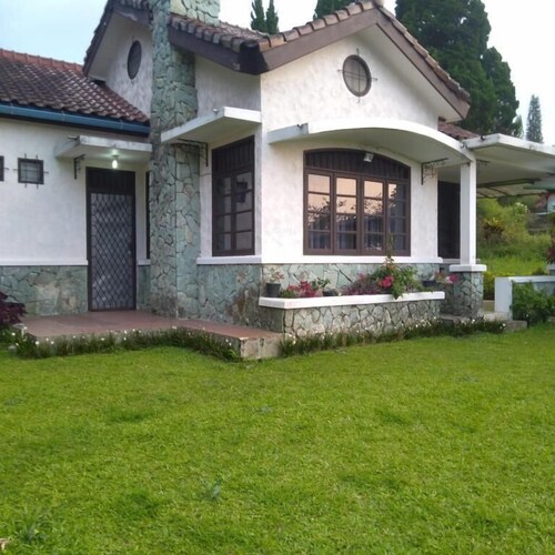 Villa Montana 2 by ABM
