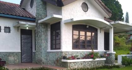 Villa Montana 2 by ABM