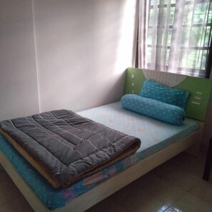 Desk, free WiFi - Villa Montana 2 by ABM (Ciater)