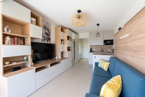 TV - Appartement Cala Serena (BORMES LES MIMOSAS)