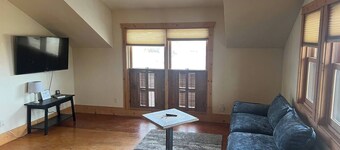 Perfect 1-bedroom apartment in peaceful Twin Bridges for your getaway