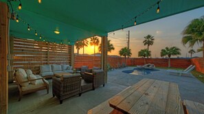 House (4 Bedrooms) | Interior - Tickle My Fansea by Avantstay Mins to Shore + Private Pool + Lounge Stylish Beach House (Port Aransas)